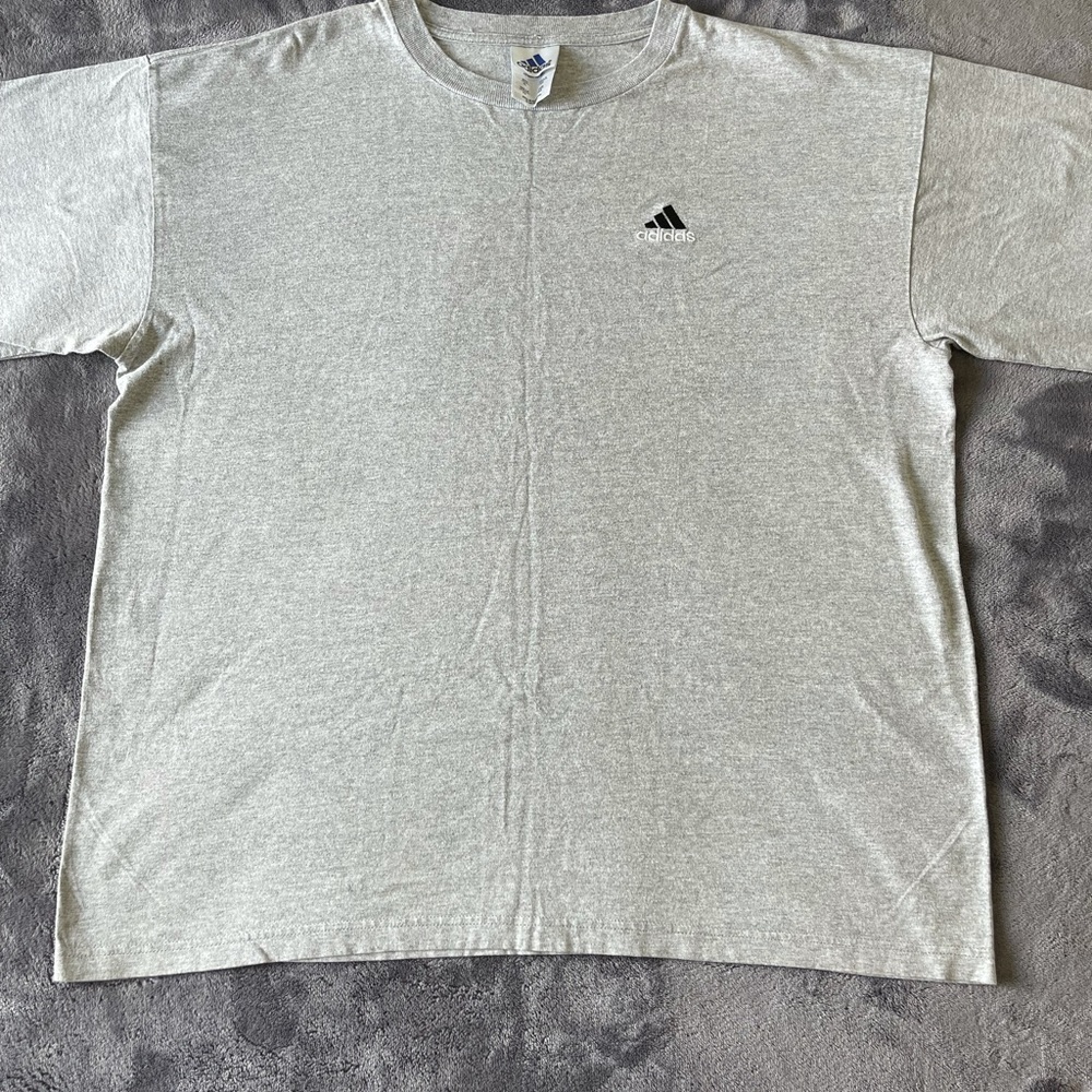 Vintage Adidas T Shirt
Men’s XL